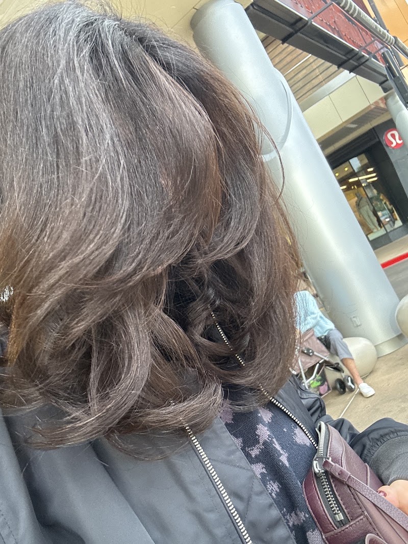 g Aveda Salon & Spa Downtown Summerlin