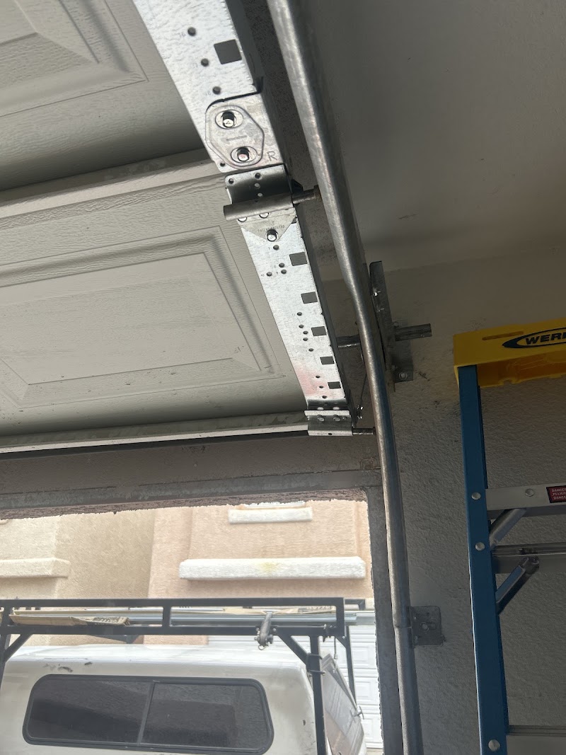 APPLE GARAGE DOOR REPAIR NW