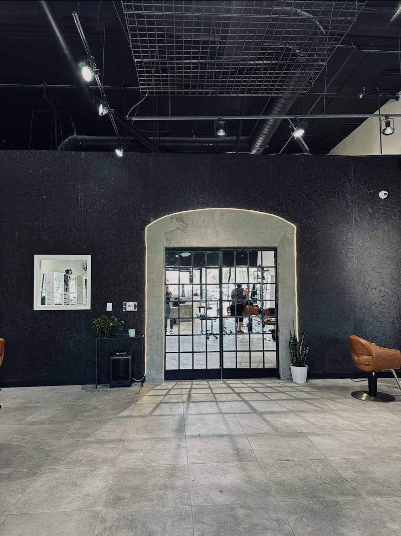 Etre Salon
