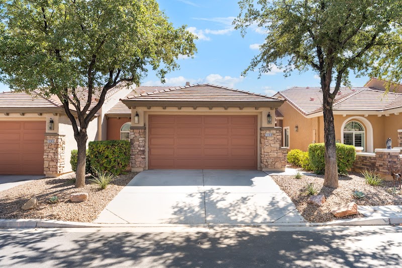 Julia Grambo | MORE Realty